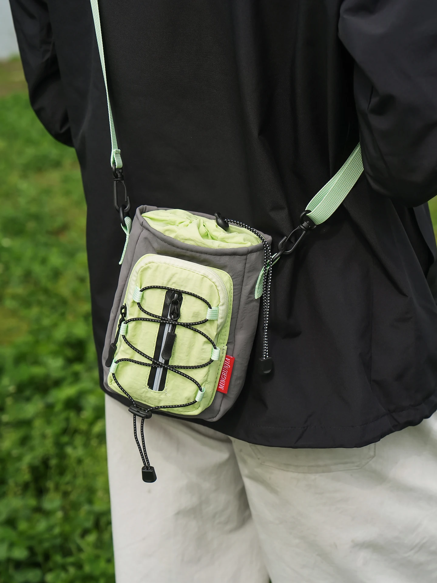 bolsa-crossbody-funcional-unissex-para-atividades-ao-ar-livre-leve-e-portatil-bolsa-para-celular-bolsa-para-copo-de-A