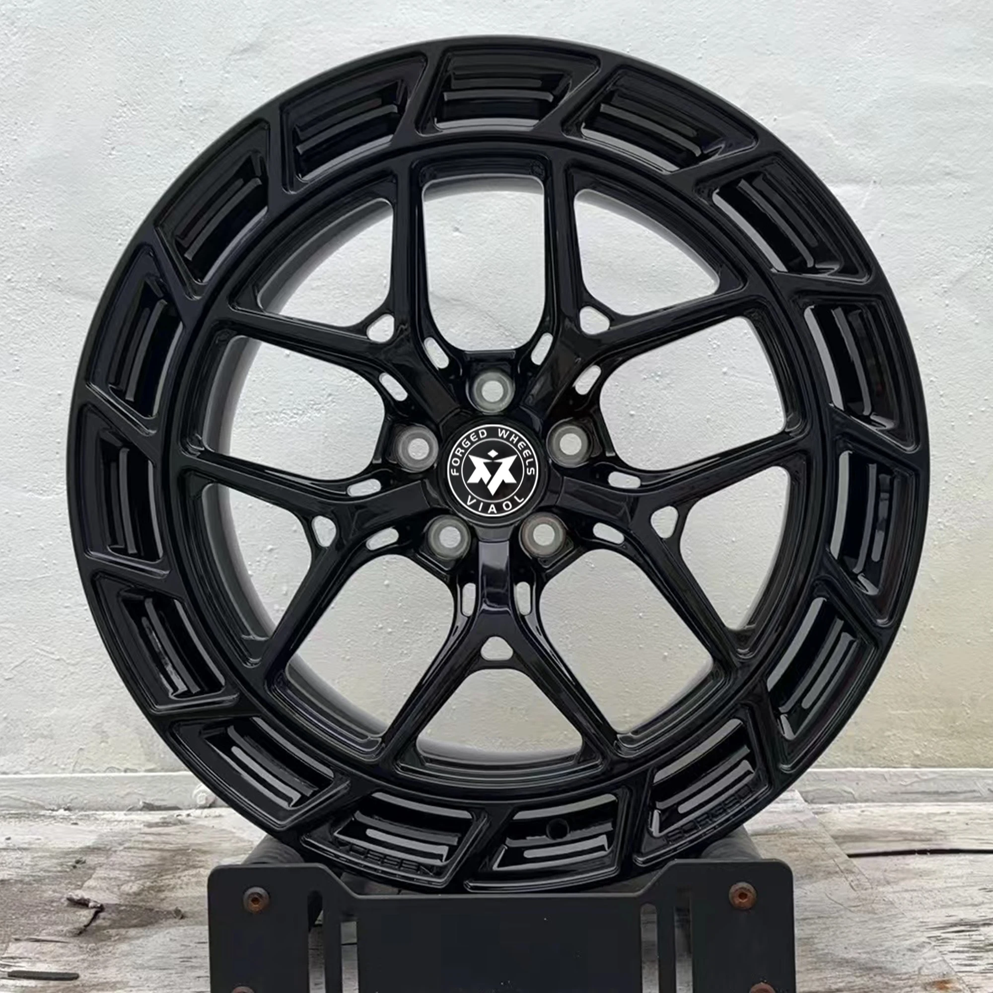 18 19 20 21 بوصة عجلات مزورة 5x114.3 5x112 5x120 عجلات مخصصة لمرسيدس بنز C63 أودي Rs6 BMW M3 M4 320 C8 Z06 C6 C7 الحافات