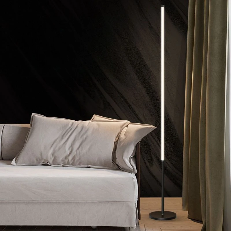 Minimalist Wrought Iron Floor Lamp Beside The Bedside Sofa Study Bar Counter Corner Cost-effective Luxury Decoration Fixture