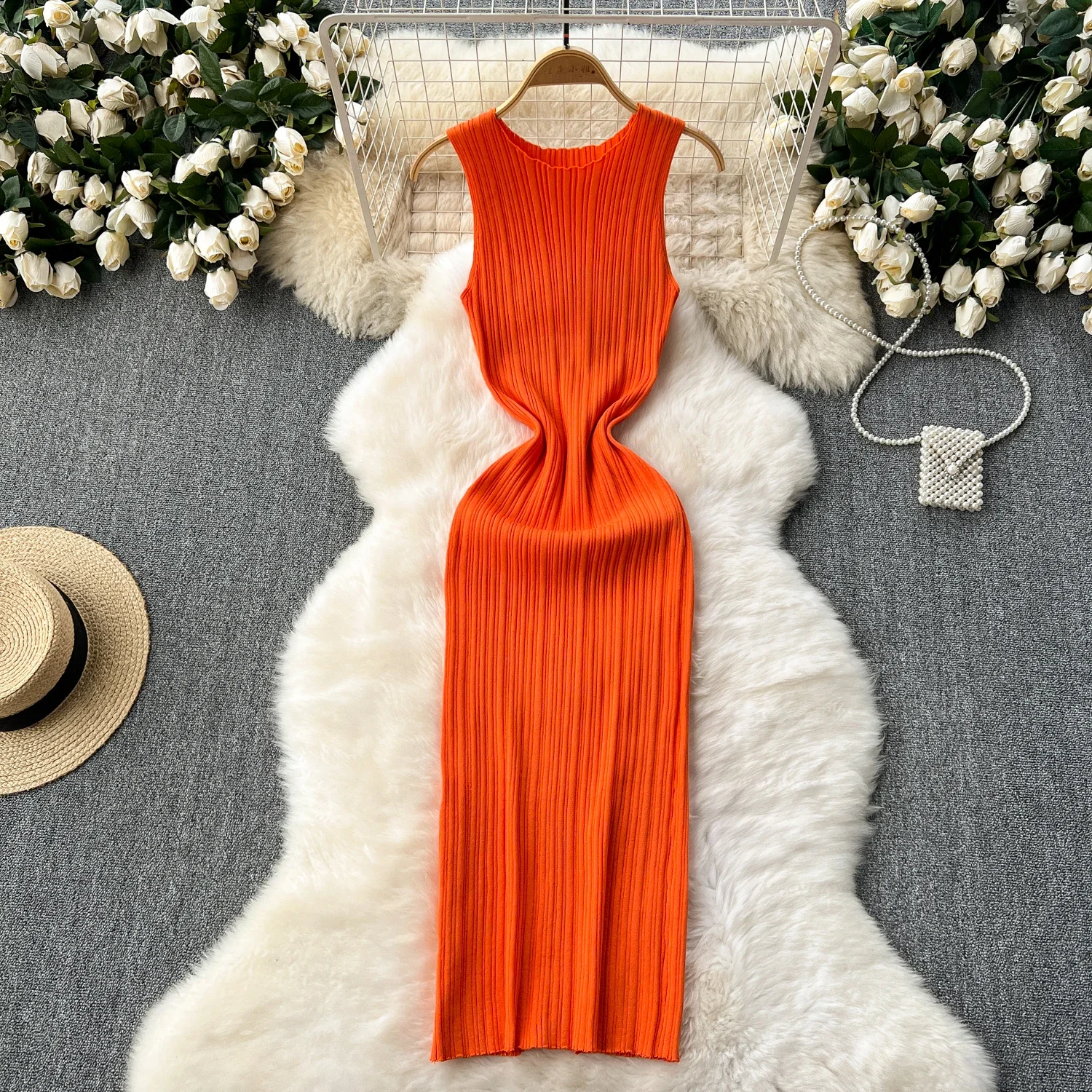 2024 Abito estivo con cinturino sexy lavorato a maglia Canotta da donna Vita elastica aderente Vestito estivo da spiaggia femminile Abito lungo maxi solido