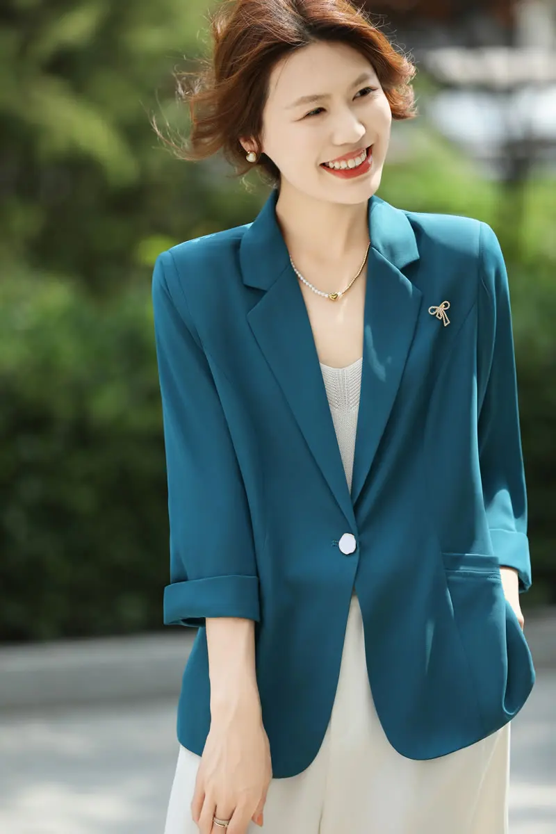 

Summer New Satin Single Button Lightweight and Breathable Versatile Casual Luxury Small Suit 10/7 Split Sleeve Women's Top