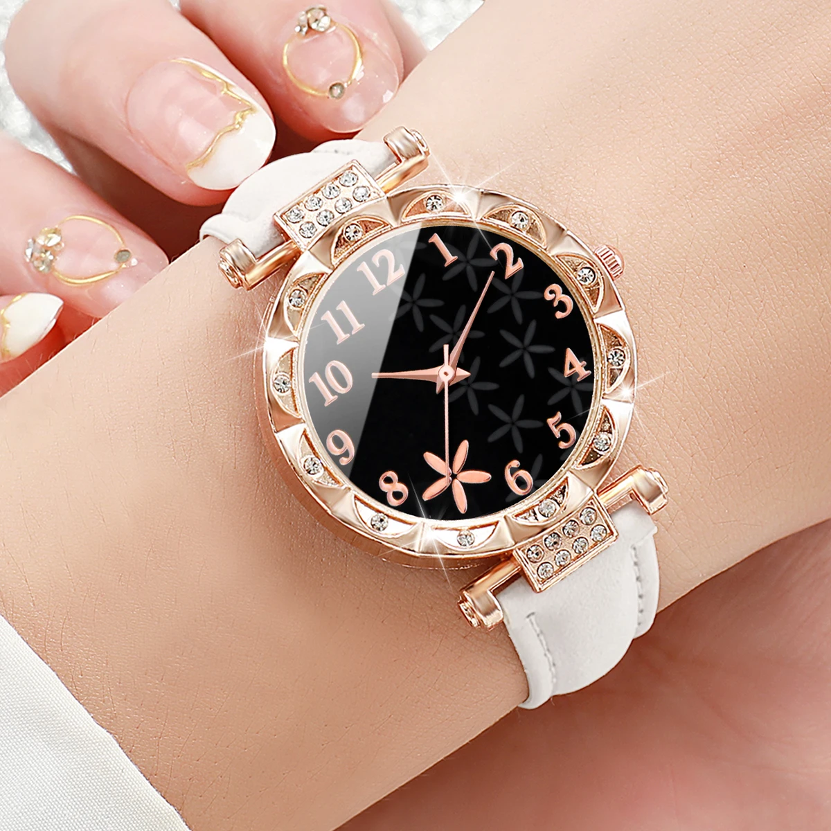 7PCS Women Watches Fashion Rhinestone Flowers Dial Leather Band Quartz Watch (Without Box）