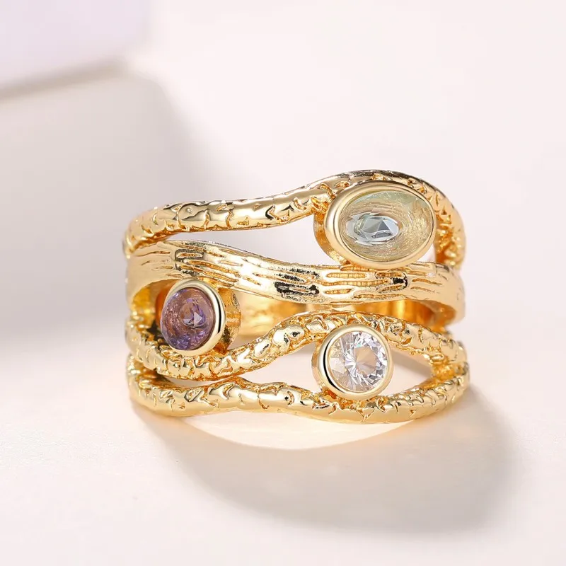 Huitan Irregular Women Rings with Colored Stone Gold Color Fashion Bridal Wedding Rings Chic Accessories Party Statement Jewelry