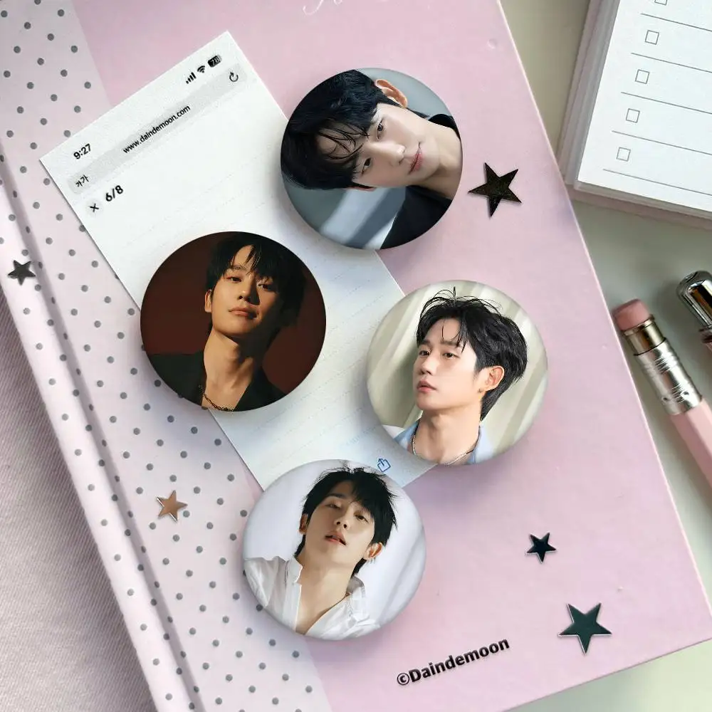 Actor Jung Hae In Round Badges Can Be Used To Decorate Clothes And Backpack Pins