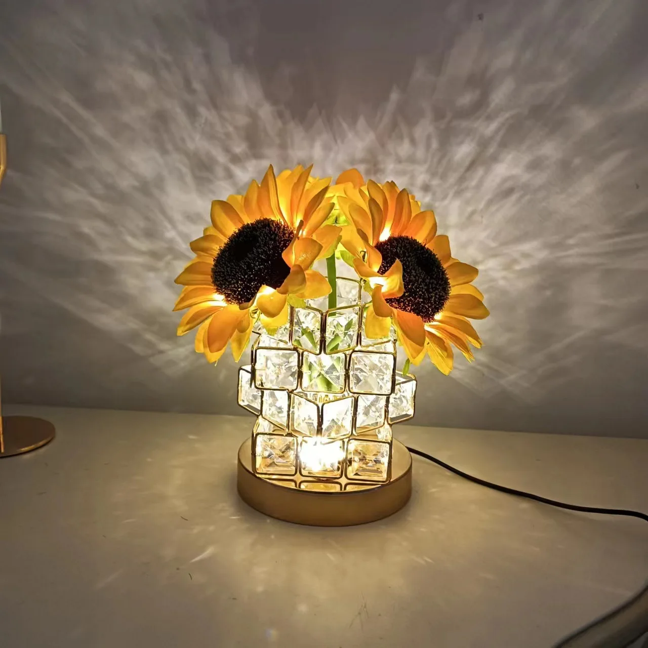 1pc plug-in sunflower lamp touch lamp, 3-level infinitely dimmable sunflower night light table lamp unique gift（no 5V 2A plug）