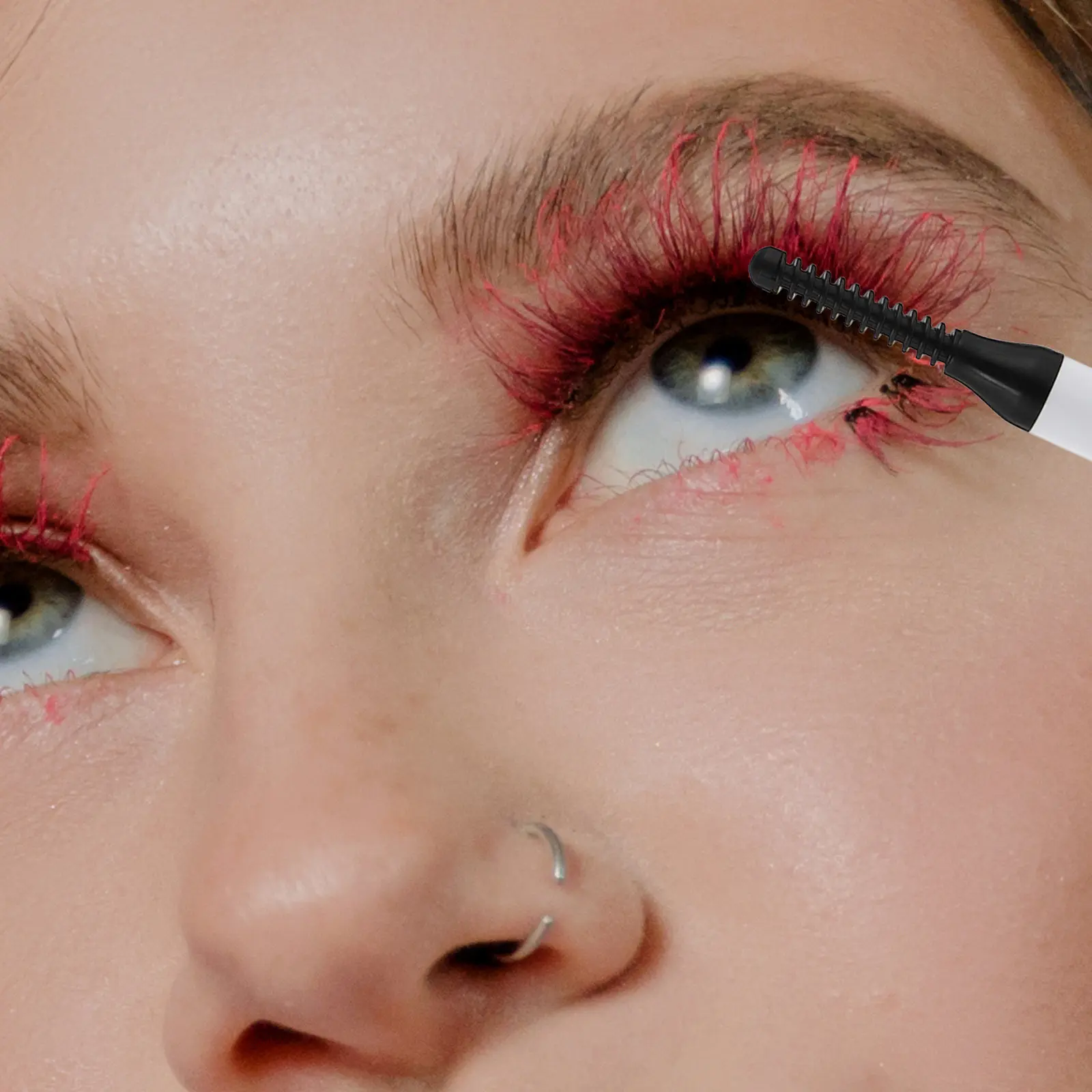 

1 Set Electric Eyelash Curler Fast Heating Curved Brush Design Safe Temperature Protection USB Charging Eyelash Tool Curling