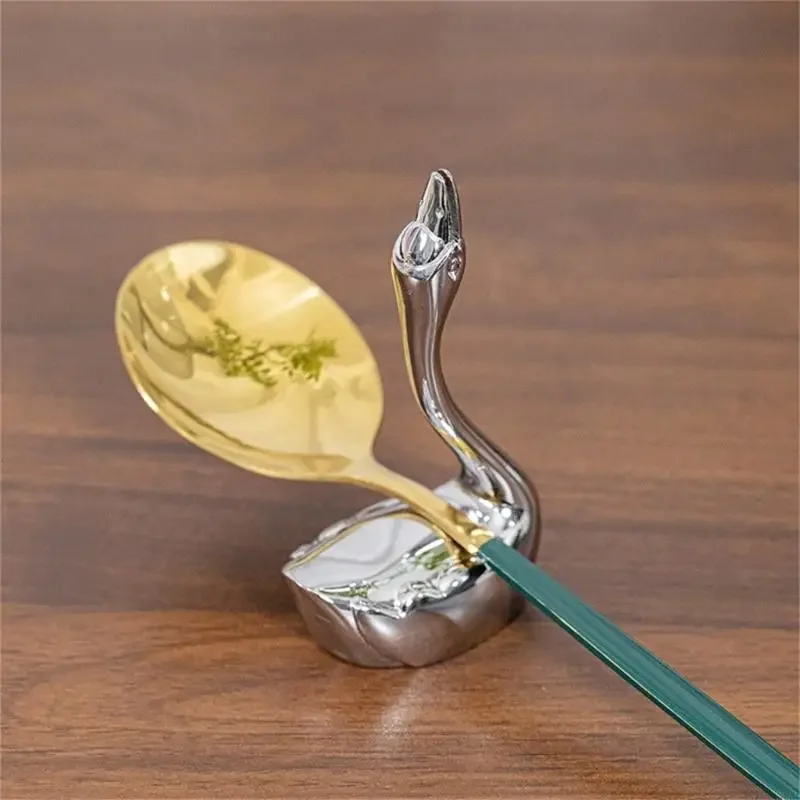 

Животные статуэтки цинк сплавов сплавного сплава держатель для палочек для оболочки палочки ложки ложном пространстве для посуды