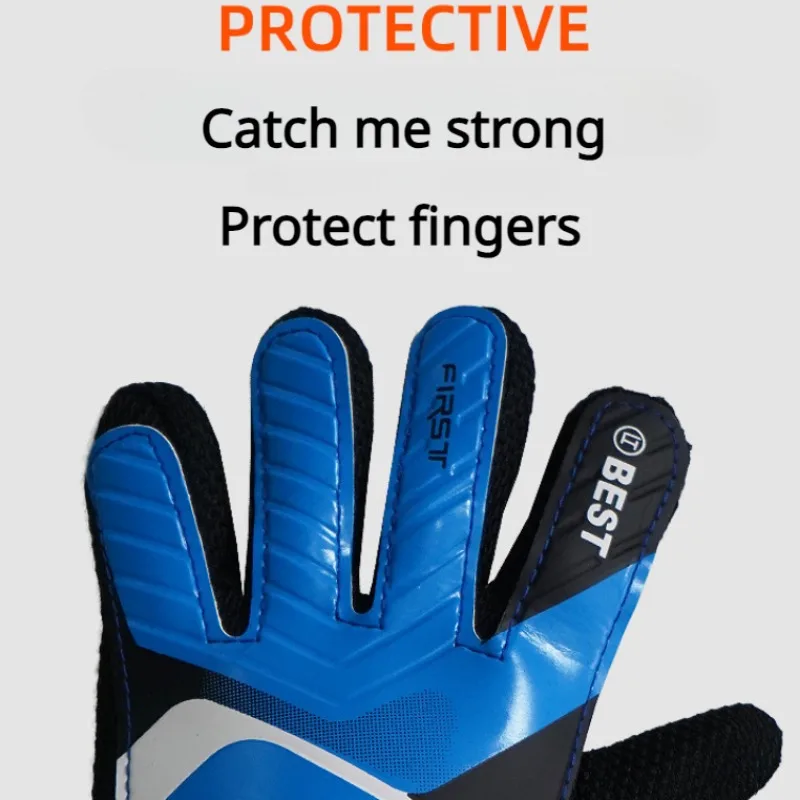 Thumbnail 4 - #6 Latest Soccer Gloves Offers