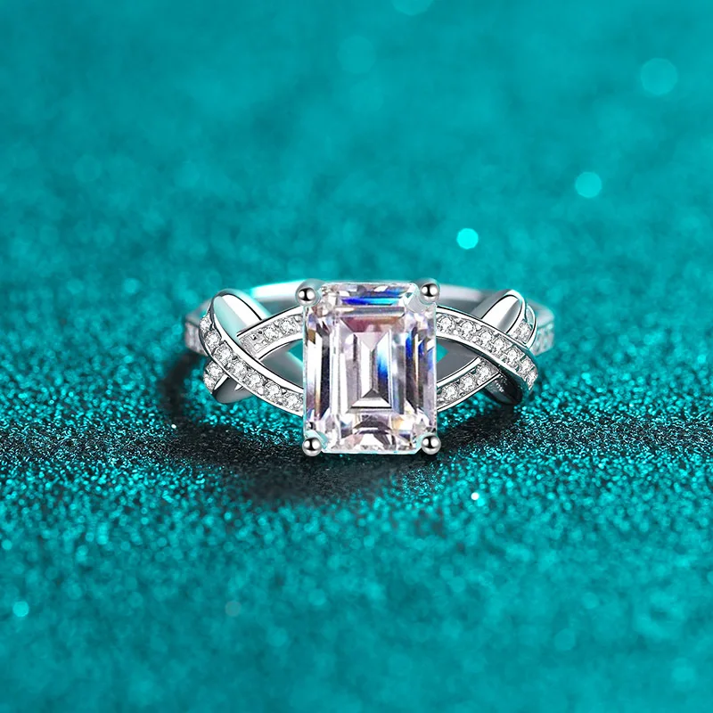 

Exquisite Platinum PT950 Ultra-luxurious 3 Carat Moissanite Ring 7*9 Rectangular Beveled Emerald Cut /Radiant Cut Wedding Band