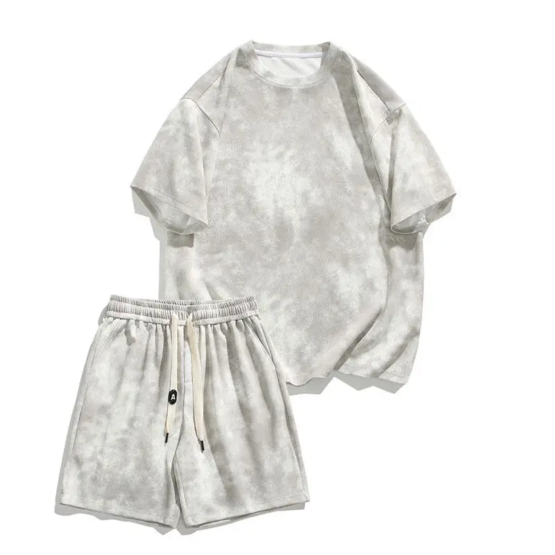 

2026 Summer New Men's American Retro Round Neck T-shirt and Shorts Set Loose, Breathable, Comfortable One Piece Set