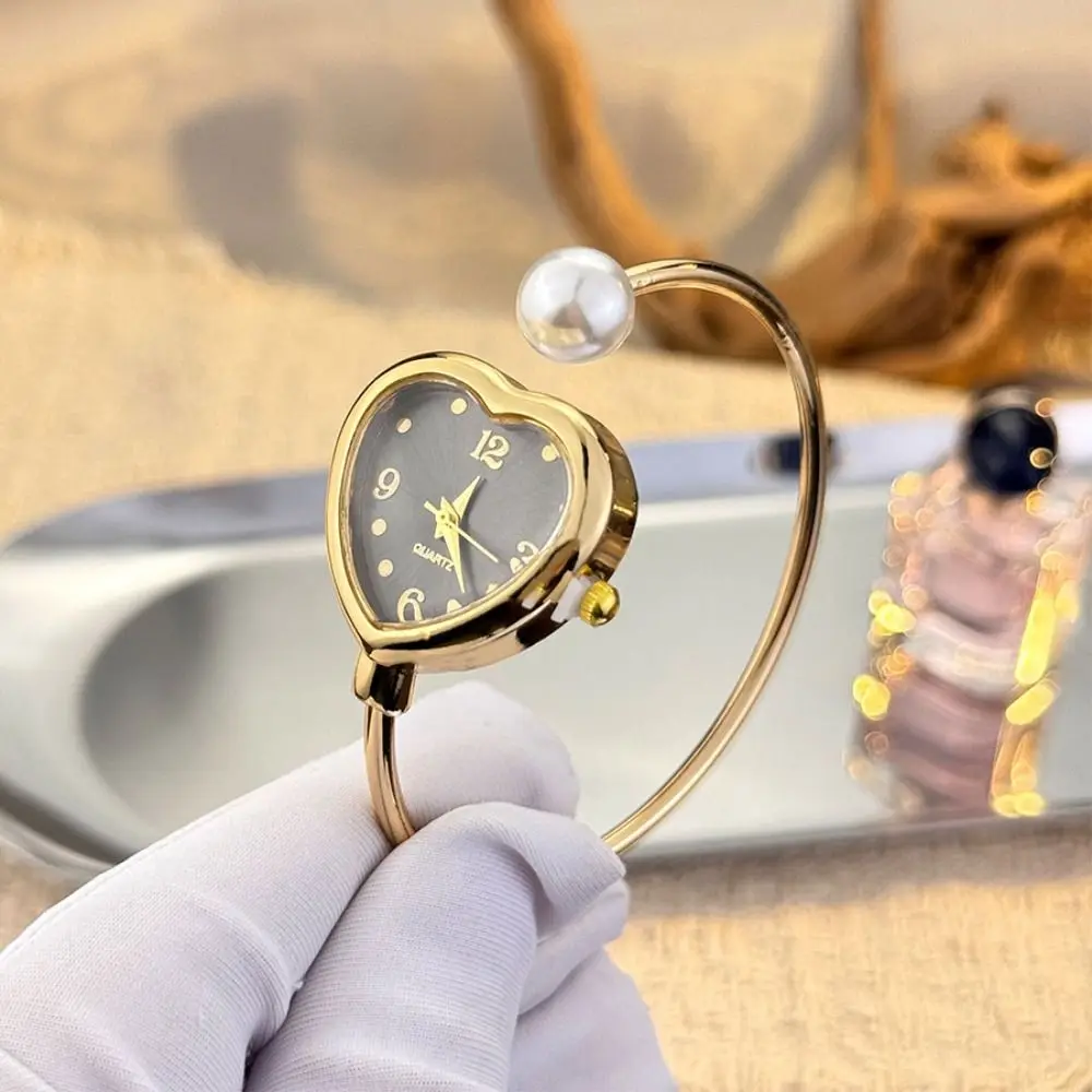 

Креативные часы с жемчужным циферблатом в форме сердца, регулируемые, элегантные, кварцевые, подарочные, с открытым дизайном, наручные часы для женщин