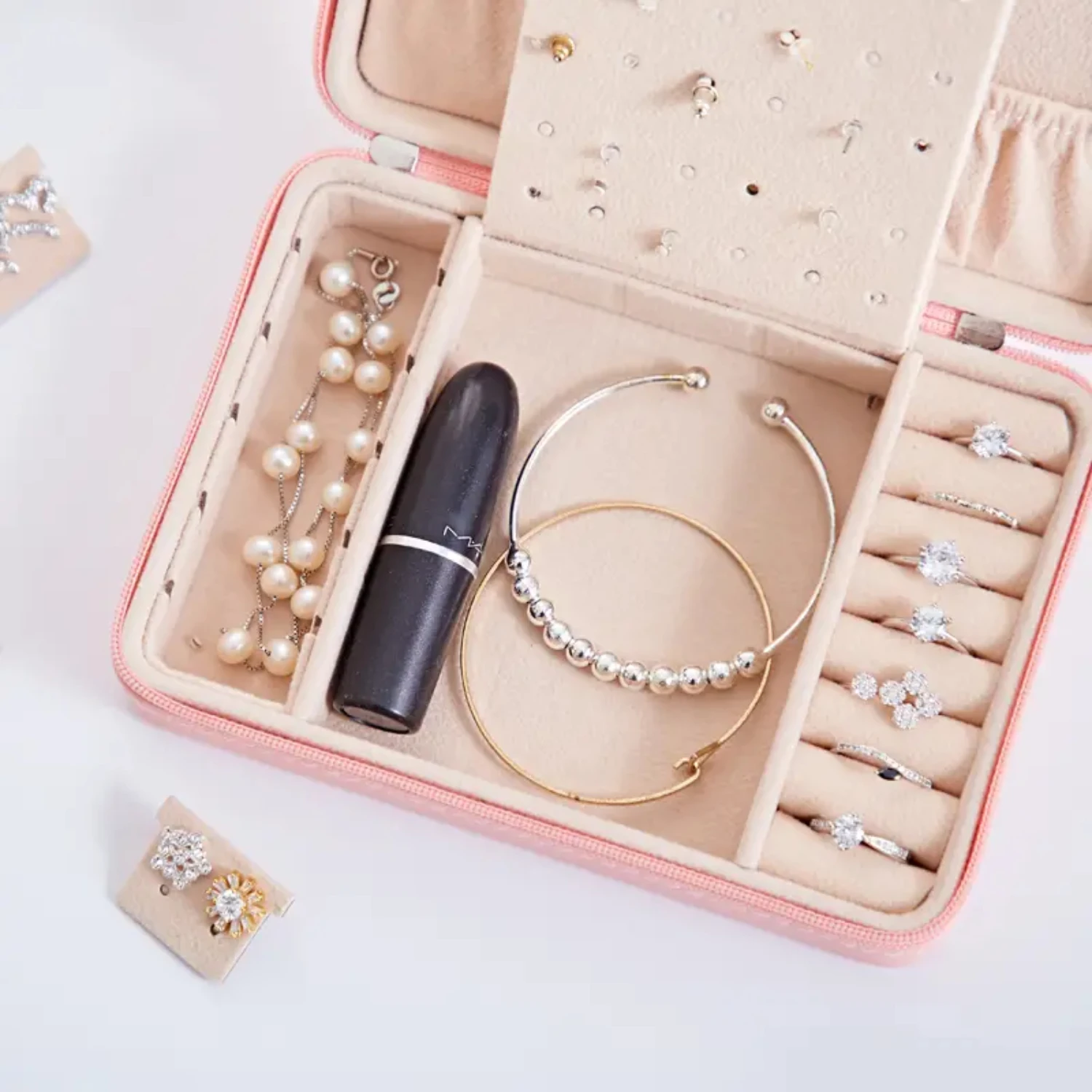 Stylish, Compact and Elegant Portable Jewelry Organizer Box - Perfect for Traveling and Safely Storing Your Precious Items - Ide