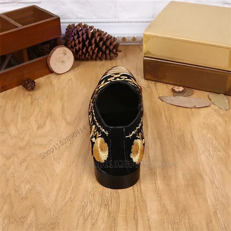 

Gold Floral Embroidery Round Toe Men Shoes Fashion Slip On Male Shoes Luxurious Handmade Party Feast Banquet Men Casual Shoes