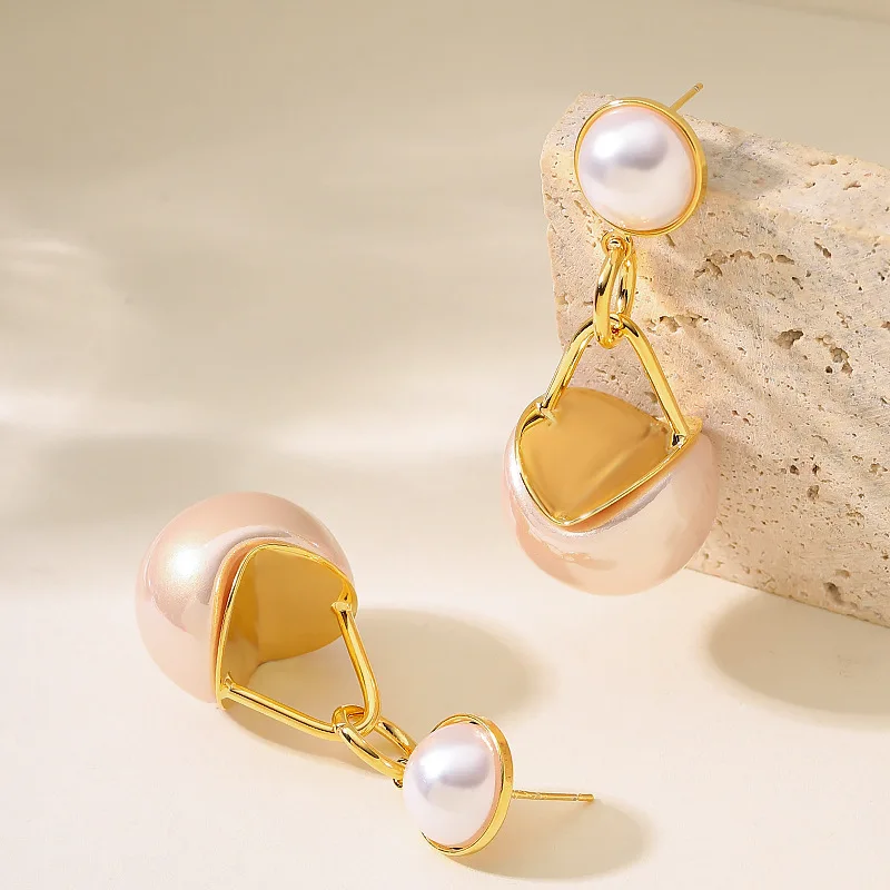 

Stylish, elegant, fresh and resort-style long pearl drop earrings, light luxury niche, exquisite and high-end tassel earrings