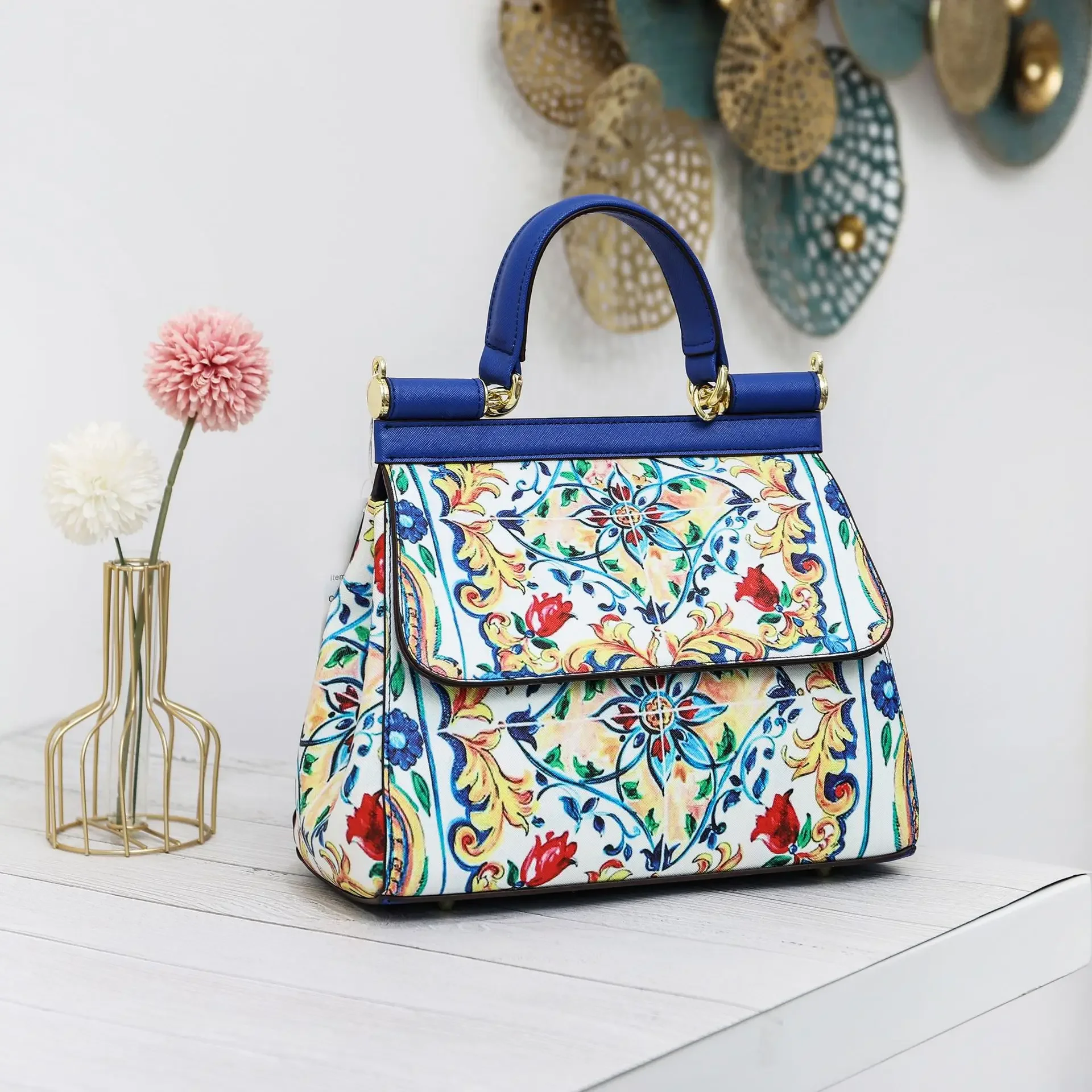 2024 Classic Women Frame Handbag Europe and America Printing Shoulder Messenger Totes Ladies Bags Bolsa Feminina Art Print