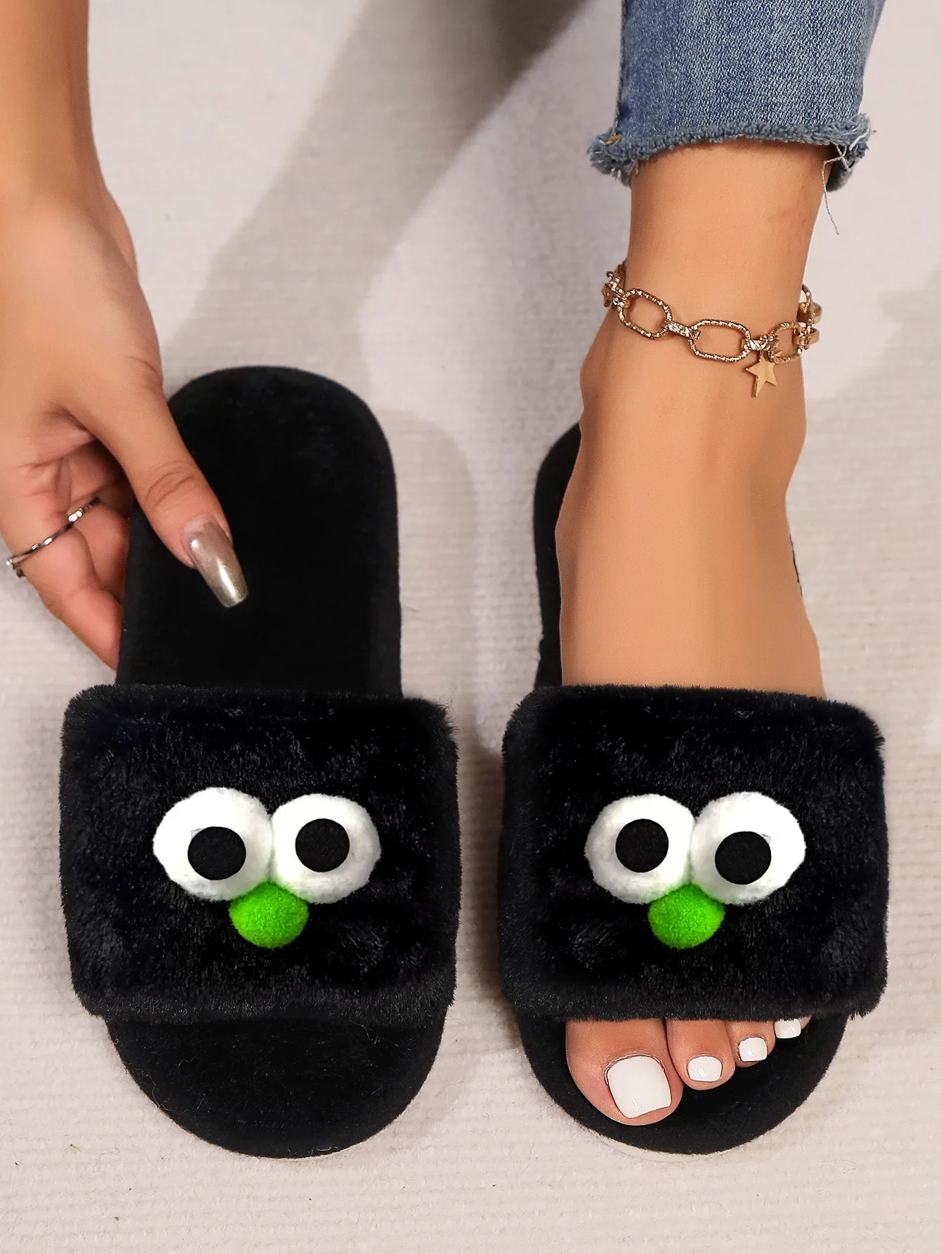 شباشب نسائية، للخريف والشتاء، داخلية غير قابلة للانزلاق، دافئة، عيون صغيرة لطيفة، شباشب مفتوحة من القطيفة الكرتونية بكلمة واحدة