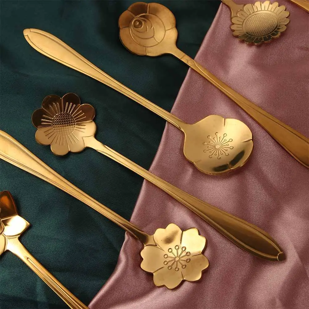 Vintage 8 Diffient Pattern Mixing Spoon Stainless Steel Bar tools Tableware Cutlery Set Soup Spoon Flower Spoon Set Teaspoon
