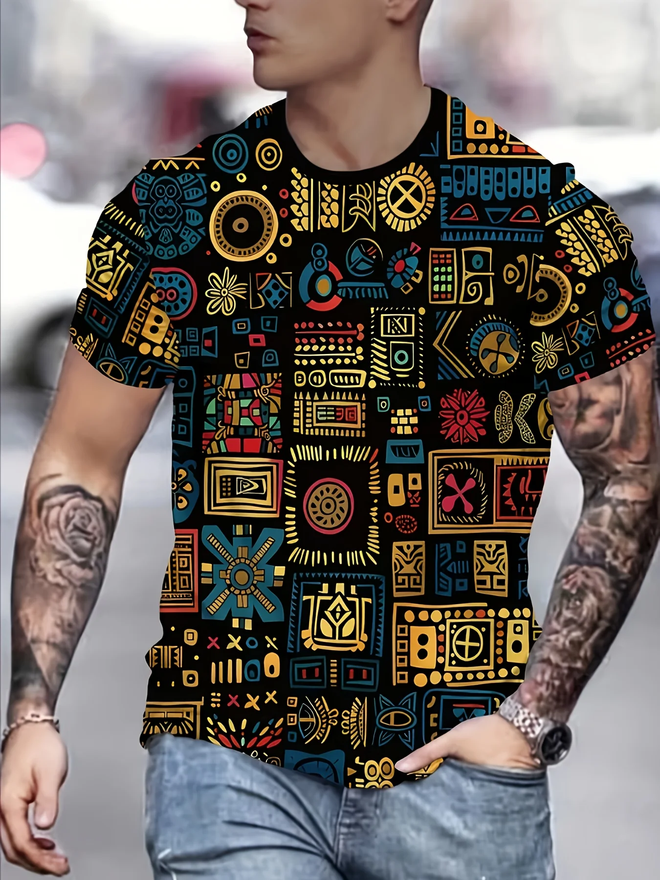 Herren T-Shirt mit afrikanischem Tribal-Geometrie-Totem-Vollprint, Ethno-Vintage-Muster, Rundhals – Detail 2
