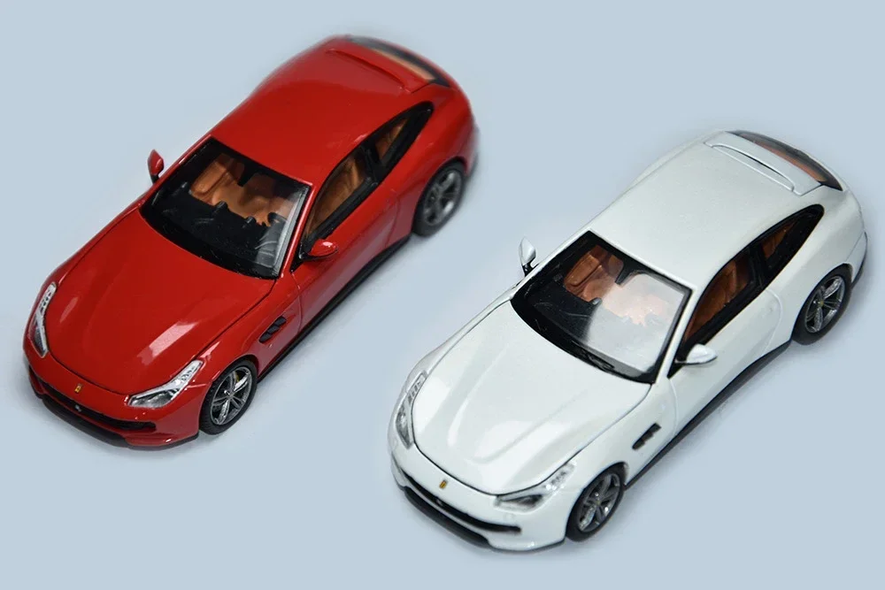 Phantom Knight PK 1:64 GTC4 Lusso White /Red Diecast Model Car