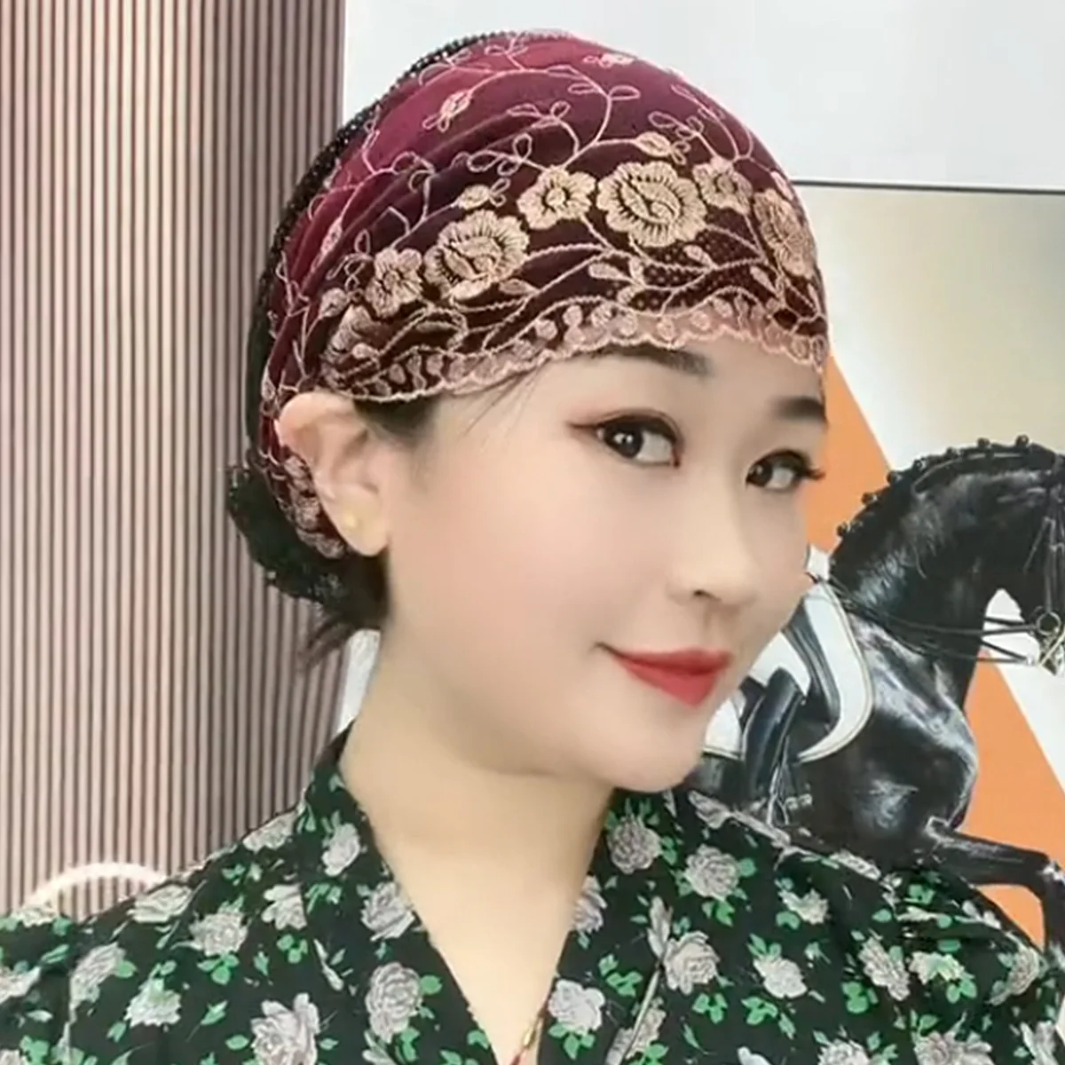 

Breathable Floral Embroidered Turban Bonnet Elastic Full Head Cover for Women Anti Slip Gray Hair Daily Use Outdoor Gift