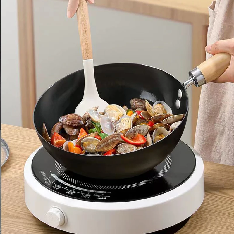 Non-Stick Iron Pan Frying Pan with lid Uncoated Gas Stove Induction Cooker Universal Saucepan Cookware set Handmade Wok Pan