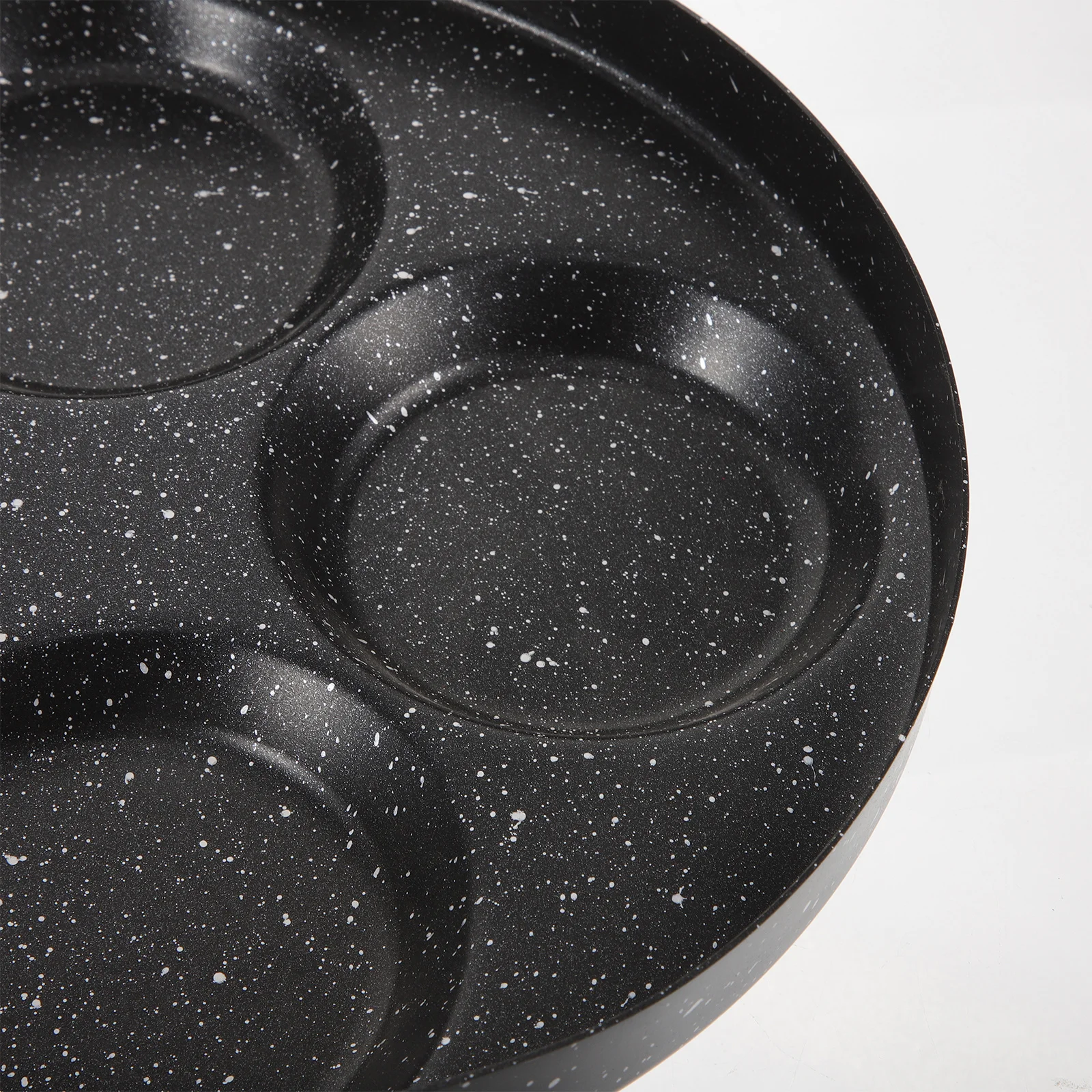 

1Pcs Fried Egg Pan 4 Compartments Nonstick Omelette Pan Long Handle Heat Resistant Non Slip Grip Cooking Tool for Home Kitchen