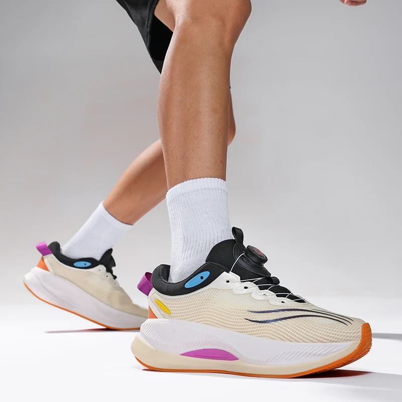 Men's sports shoes four season fashion soft sole breathable outdoor anti slip Racing running shock-absorbing casual sports shoes