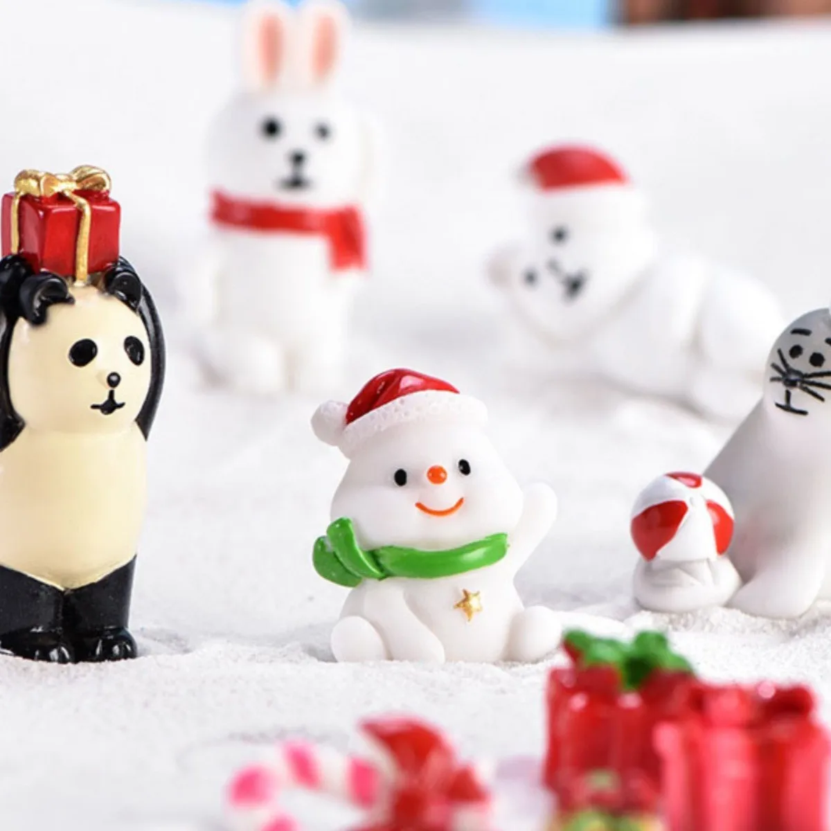 Cute Snowman Figurine Non-Toxic Sea Lion Christmas Decor Santa Claus Ornament Semi-Manual Snow Landscape Ornament For Christmas