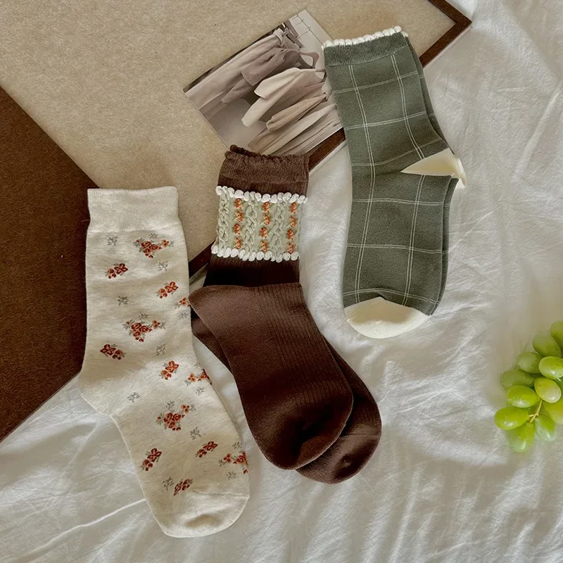 

Винтажные уличные длинные носки с тиснением и цветочным принтом, носки в стиле ретро, женские милые носки в стиле Лолиты с кружевом, милые кавайные носки для девочек