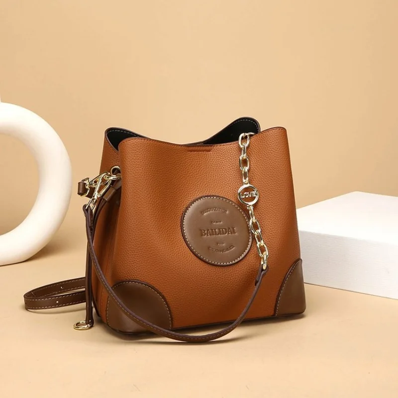 

Маленькая квадратная большая сумка, женская минималистичная сумка из искусственной кожи, элегантный дизайн, дорожная сумка для повседневного использования для покупок