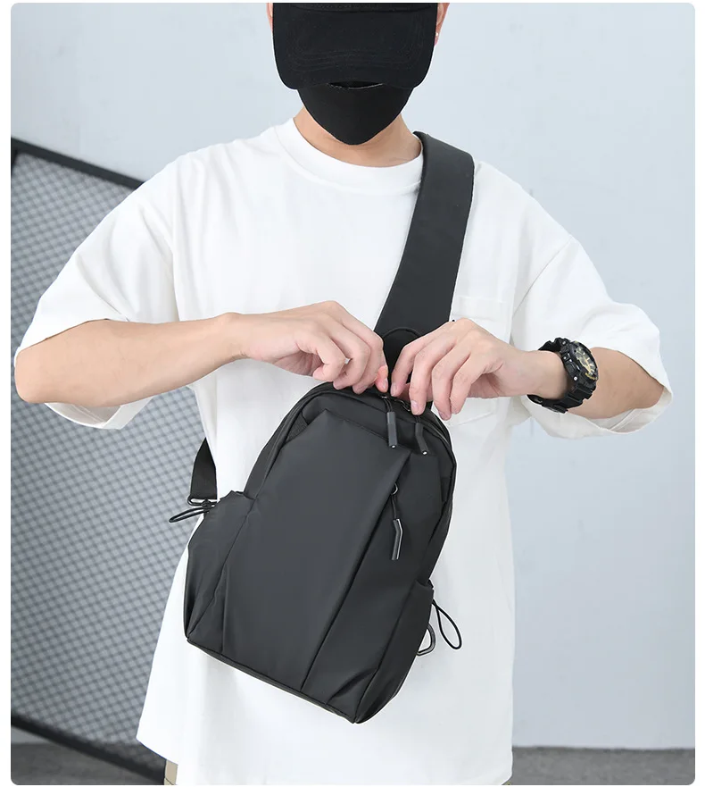 New Men's Chest Bag, Fashionable and Sporty Crossbody Bag, Lightweight and Water-resistant, Large-capacity Single-shoulder Bag