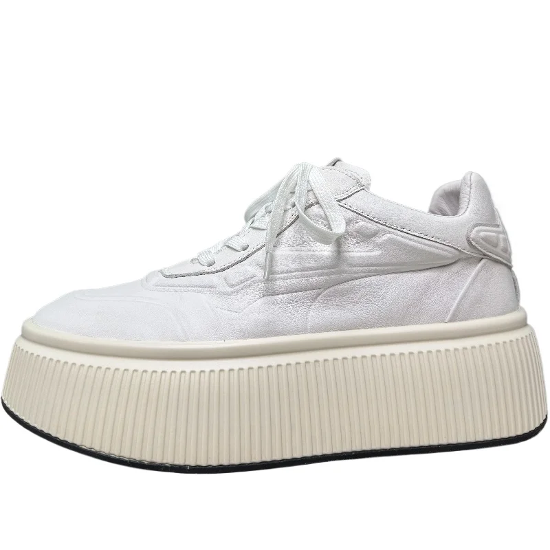 

European/American White Cowhide Thick Soled Height Increasing Shoes for Men's Comfortable Breathable Sneakers Casual Board Shoes