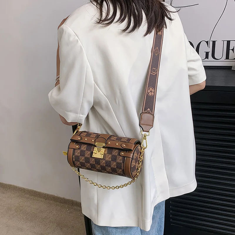 Luxury Brand Wide Shoulder Strap Cylinder Sling Crossbody Women\'S Bag 2023 Printing Retro Personality One-Shoulder Messenger Bag