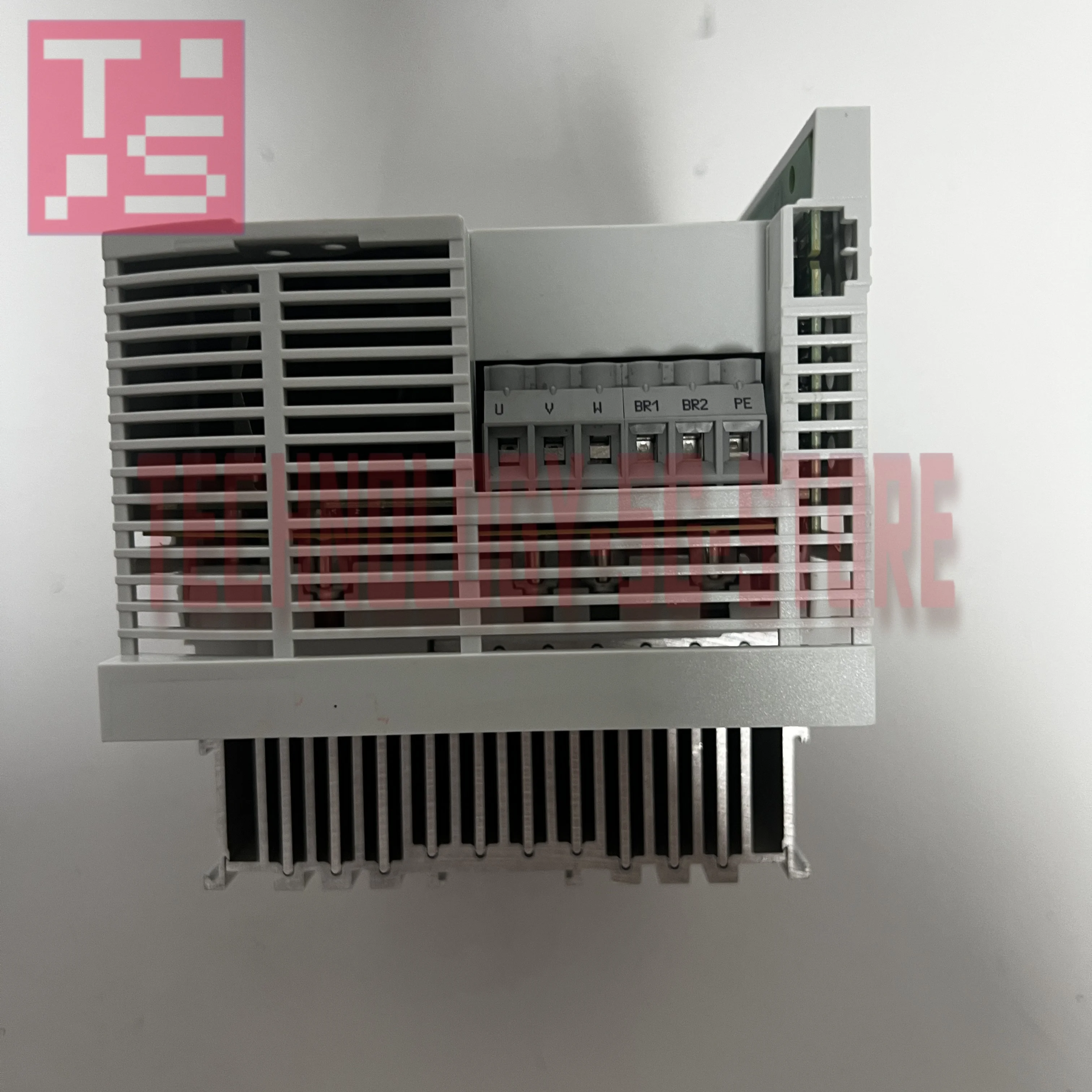 E82EV752K4C 周波数コンバータ新品