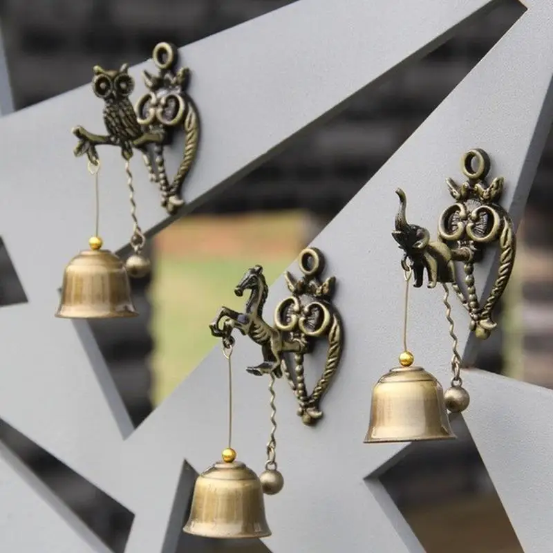 1Pc Metal Iron Vintage Animal Doorbells Ornamental Wind Bells for Wall Hanging Horses Elephant Owl