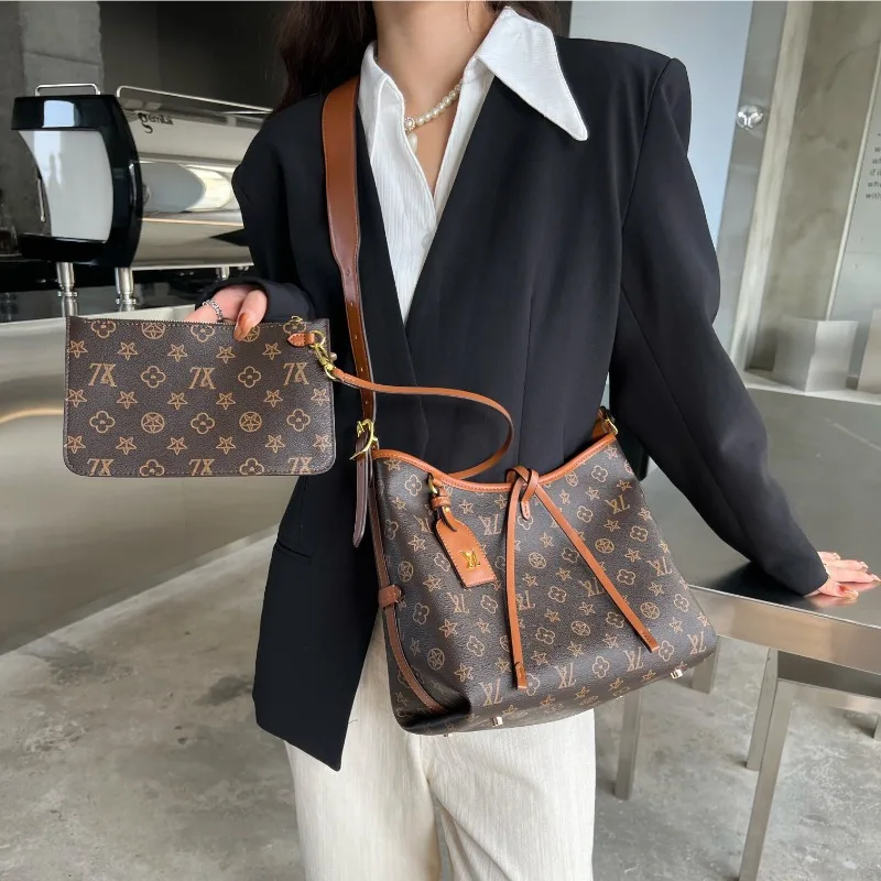 

2026 New European American Retro Light Luxury Color Block Print Shopping Bag Women Commute Large Capacity Tote Bag