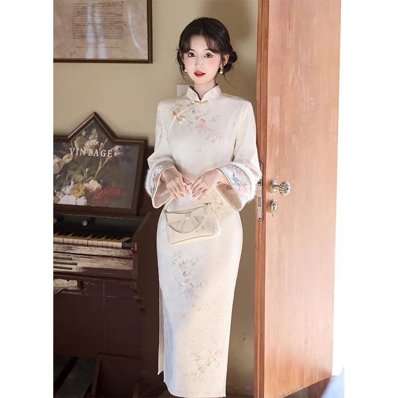 Long Sleeved Cheong…