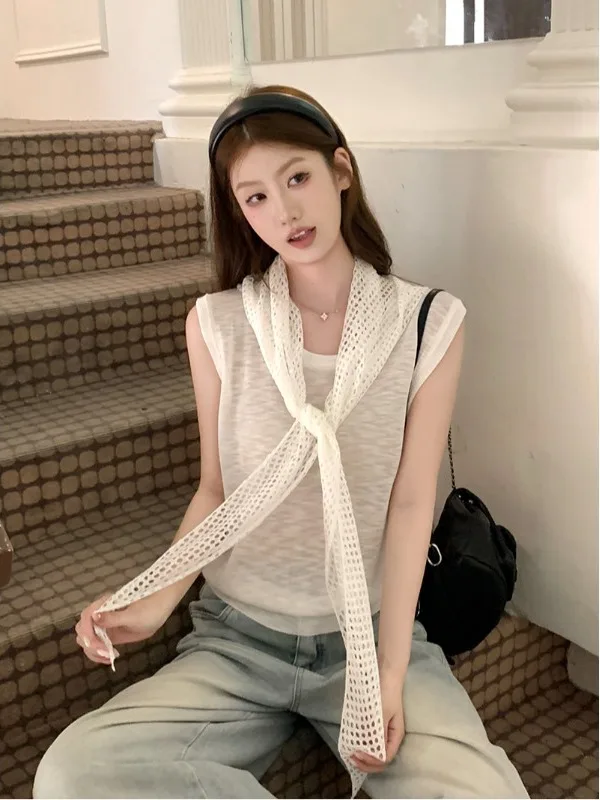 

Вязаный жилет в корейском стиле с вырезами и поясом, без рукавов, для женщин, на раннюю весну, стильный образ, новый элегантный топ