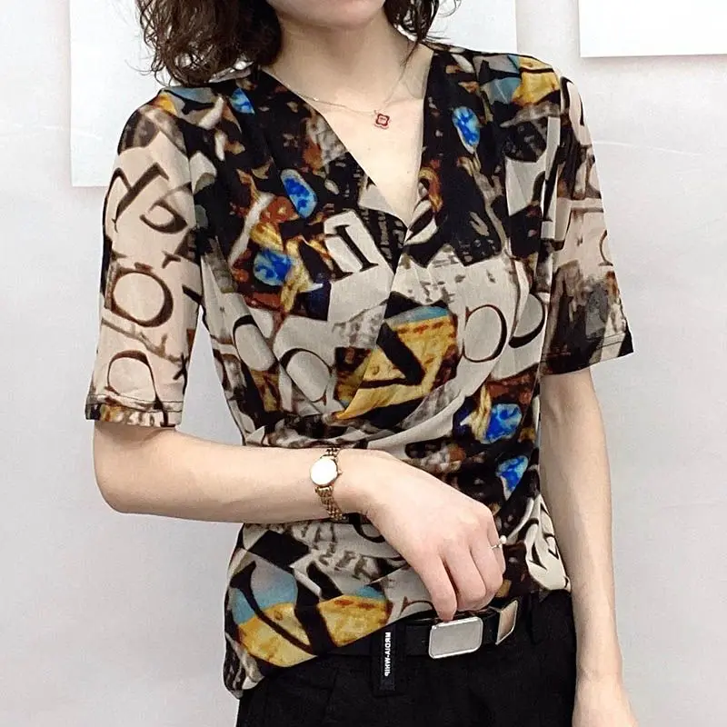 Summer Vintage Letter Printed Pullovers Casual Half Sleeve Female Clothing Elegant V-Neck Spliced Commute Fashion Folds T-shirt