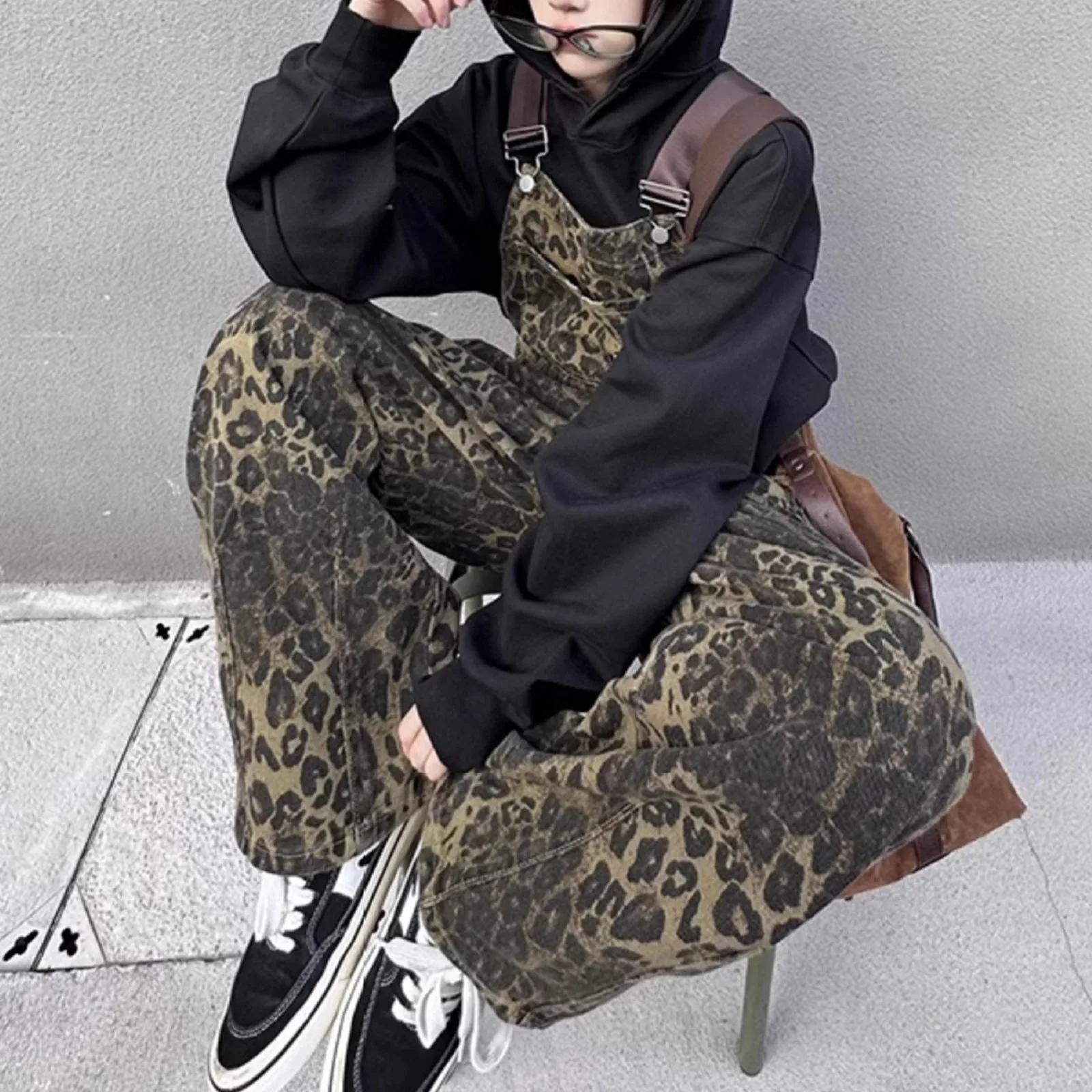 

Retro Street Cargo Jeans Hip-hop Punk Handsome Loose Leopard Print Overalls Spring Summer New Multi-pocket Pants for Women