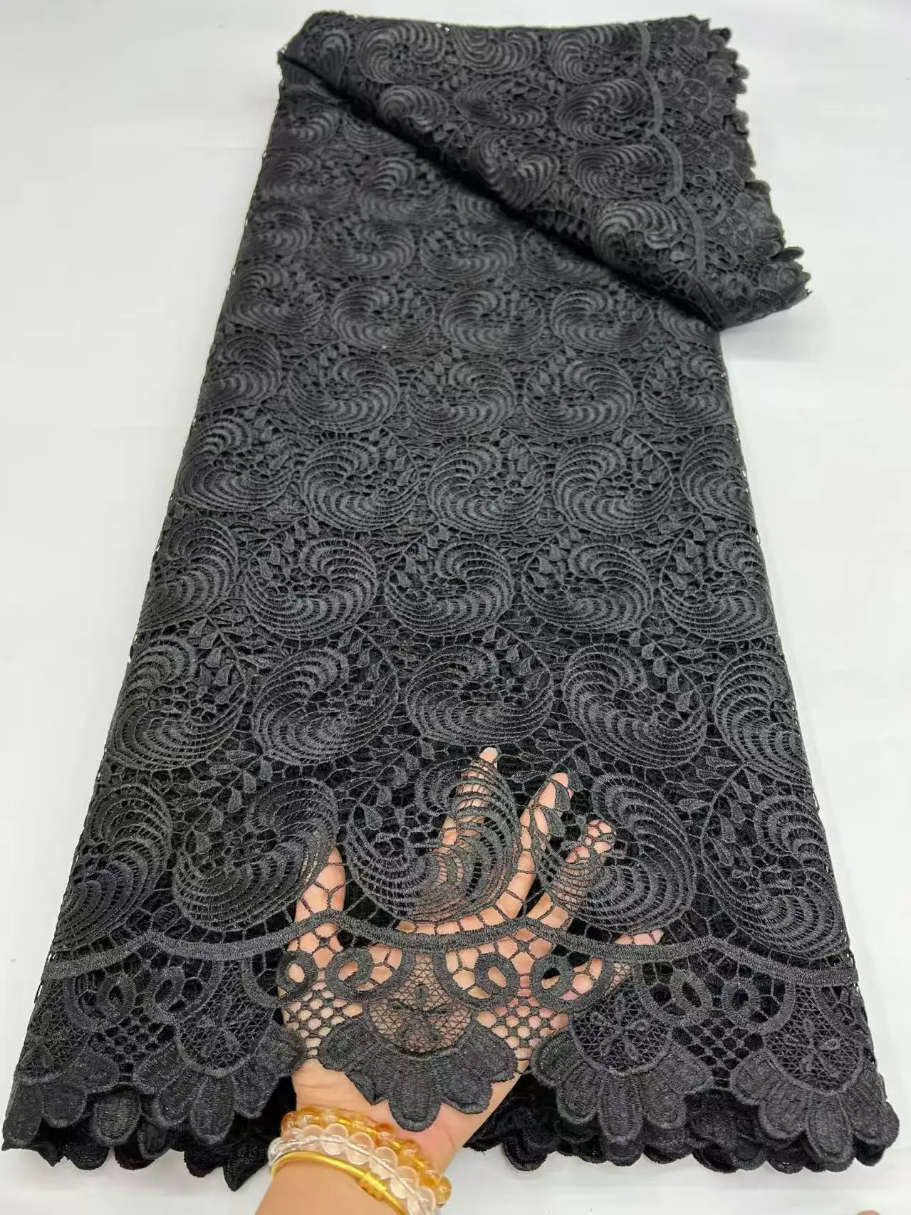 

Черное нигерийское кружевное полотно гипюр 2026 года, высококачественное, 5 ярдов, вязаное африканское водорастворимое кружево для шитья
