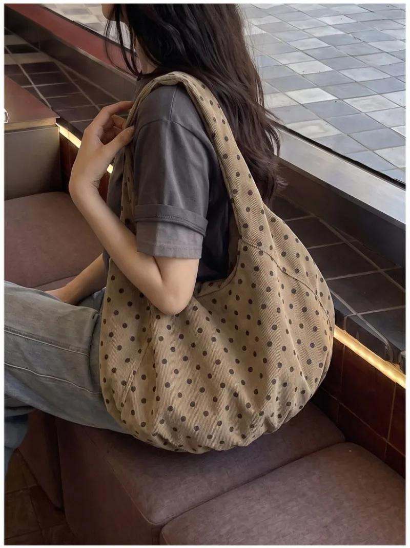 CEEKAY Canvas-Tasche mit Polka-Dot-Muster, Hobo-Stil, breiter Träger, geraffte Falten, vielseitig einsetzbar, für den täglichen Gebrauch, Freizeit, große Kapazität, Damenhandtasche. – Detail 29