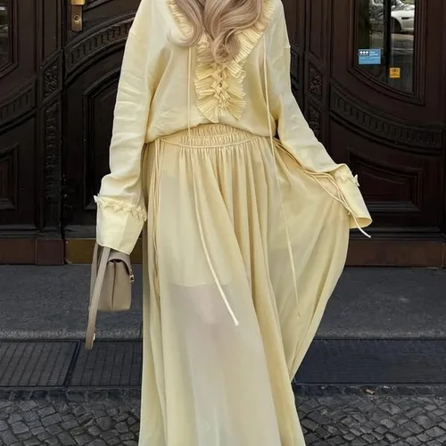 חולצות וחלוצות