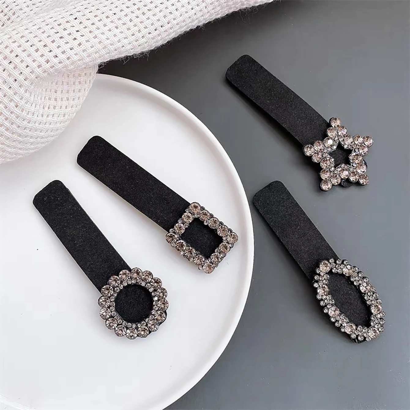 4Pcs/Set Luxury Black Geometric BB Hair Clip Retro Children Girls Clip Temperament Heart Rhinestone Hairpin Hair Accessorie Gift