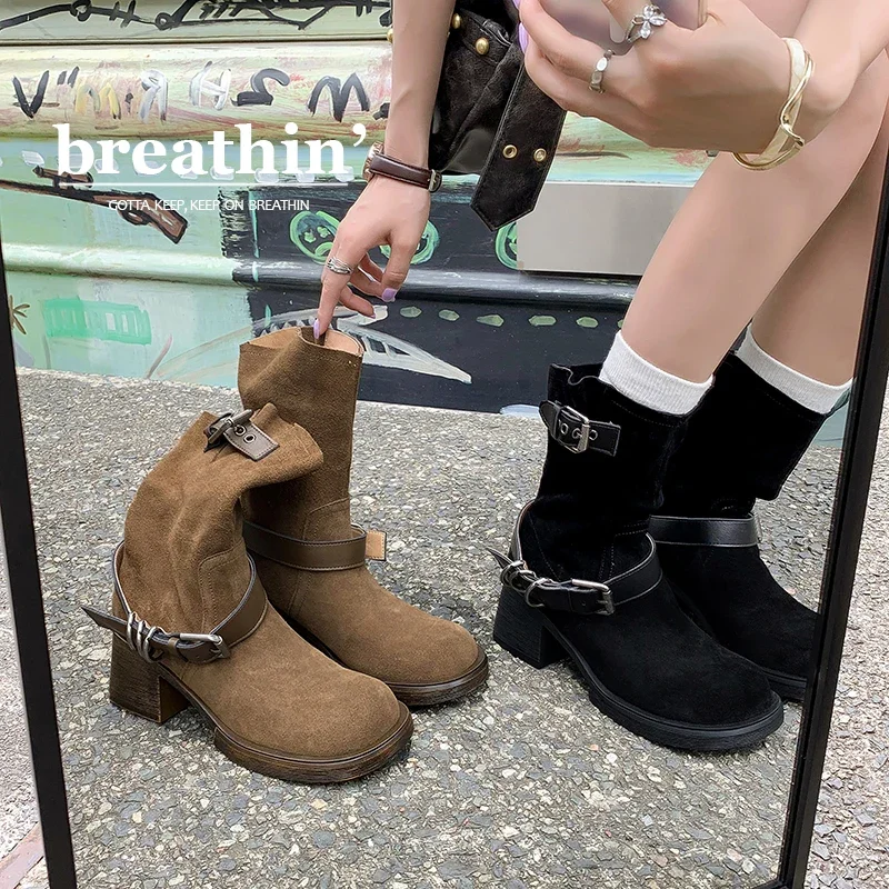 

2026, осенне-зимние женские ботильоны высотой 22-25 см, замшевые ботинки из коровьей кожи с круглым носком и пряжкой на платформе, сапоги в стиле вестерн, рыцарские сапоги