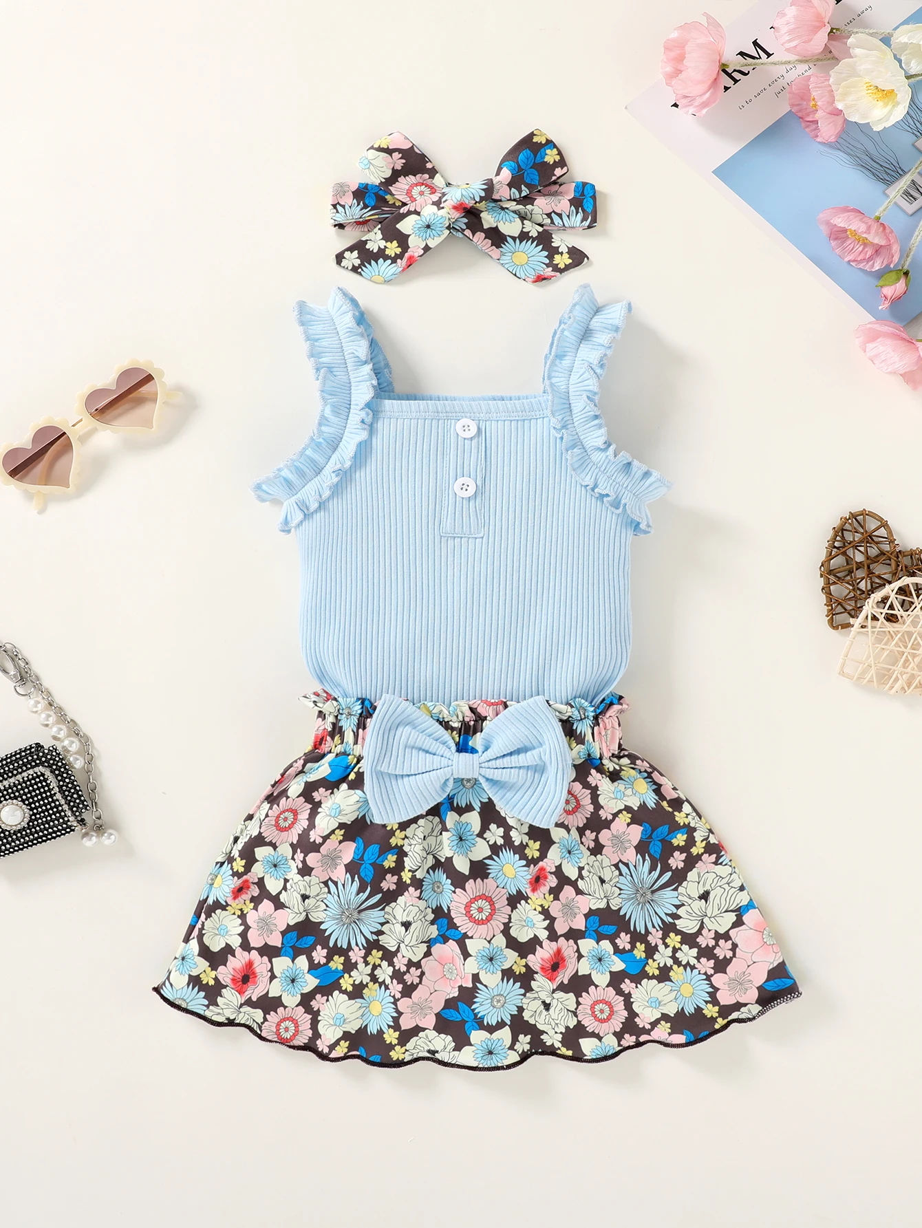 

Очаровательный трикотажный комбинезон в рубчик с рюшами для маленьких девочек, юбка с цветочным принтом и бантом, в комплекте с подходящей повязкой на голову, 3 шт.