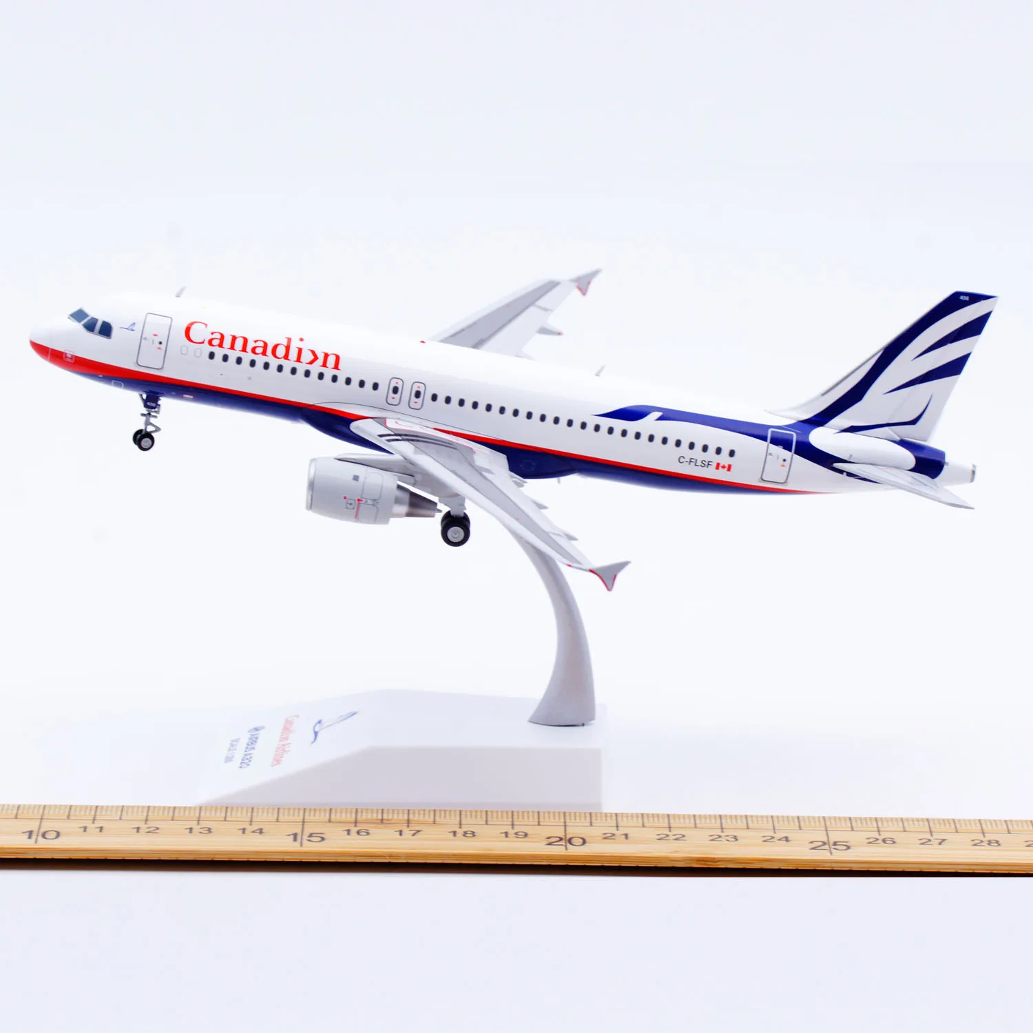 LH2423 Alloy Collectible Plane Gift JC Wings 1:200 Canadian Airlines Airbus A320 Diecast Aircraft Jet Model C-FLSF With Stand