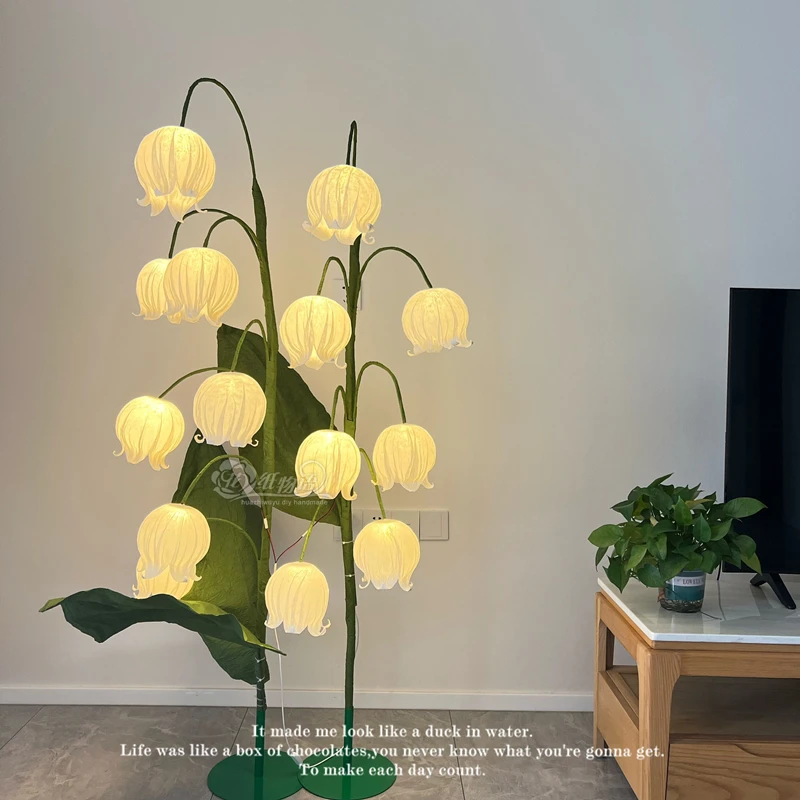 

Большая декоративная лилия долина с лампой, упаковка материалов ручной работы.