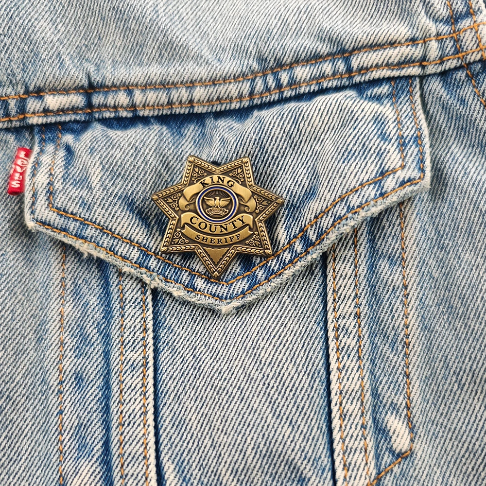 The W-Walking D-Dead Rick Grimes Metallbrosche King County Sheriff Abzeichen Siebenzackiger Stern Pin TV-Fans Cosplay Kostüm Requisite Geschenk – Detail 2