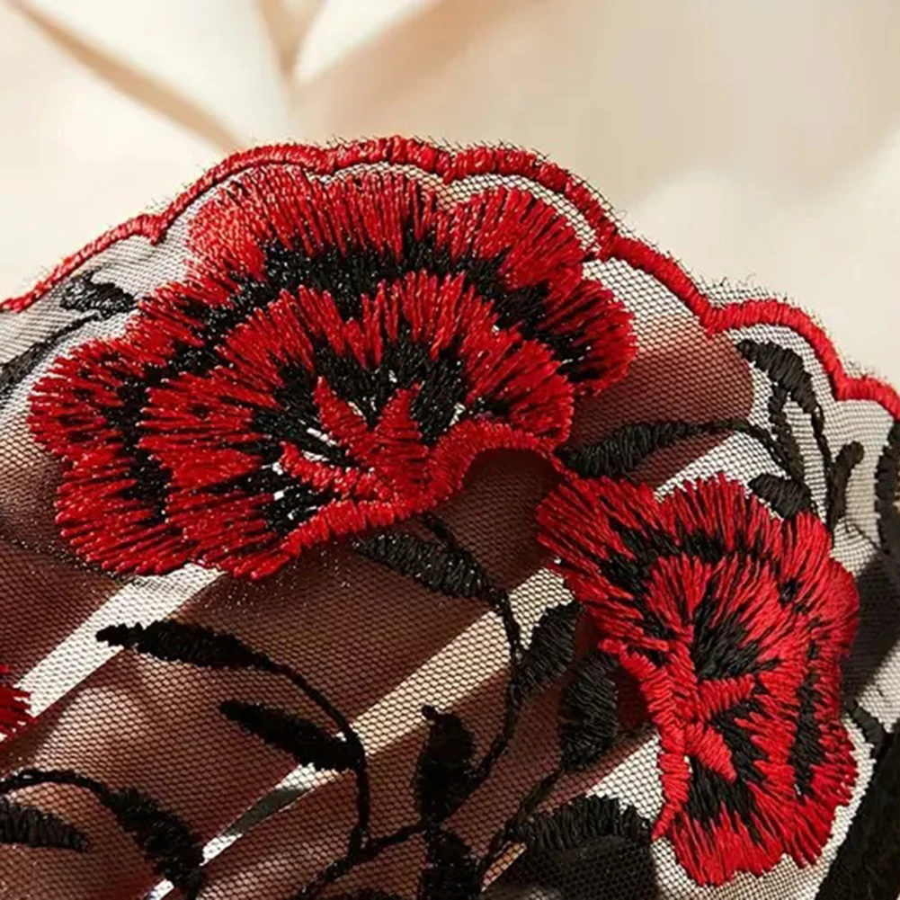 2 ピース女性のセクシーなランジェリーセットシースルーブラジャー花刺繍薄手の下着下着ブラジャーとパンティ透明ブラジャー